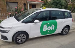A Bolt Cab